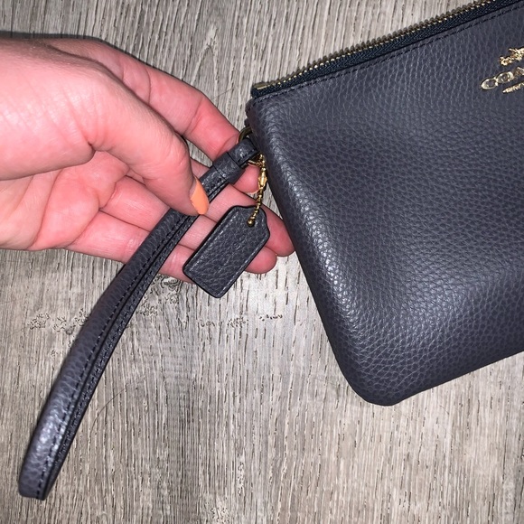 NWT COACH wristlet - Picture 6 of 7